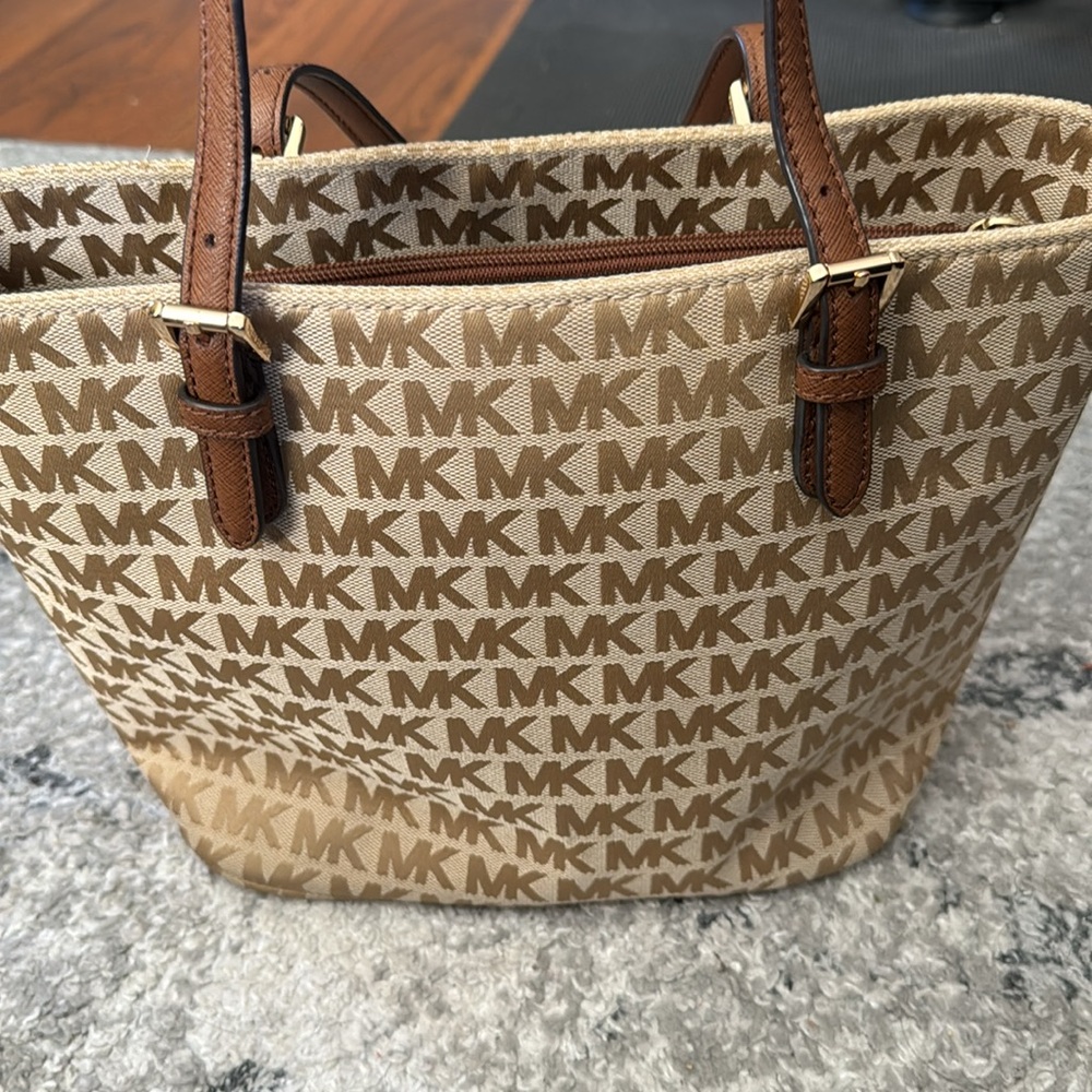 MK Tote - Picture 9 of 9
